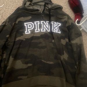 Women’s Camo PINK Size Medium Hoodie Size XL